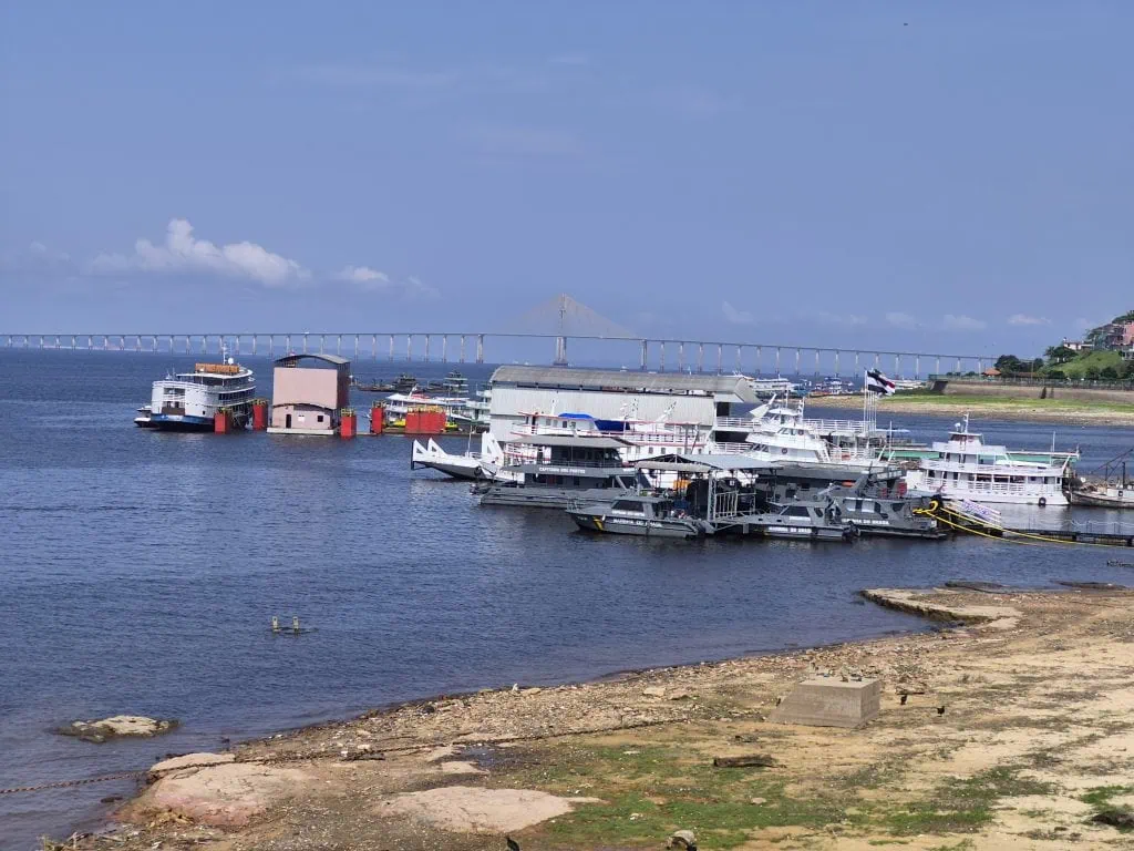 Review: galaxy s25 fe supera expectativas com ótima câmeras e bateria Foto de um pier capturada pelo galaxy s25 fe