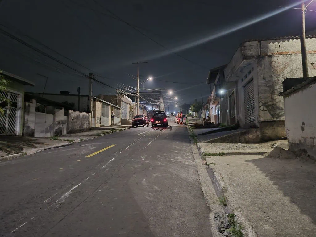 Review: galaxy s25 fe supera expectativas com ótima câmeras e bateria Foto tirada durante a noite pelo galaxy s25 fe