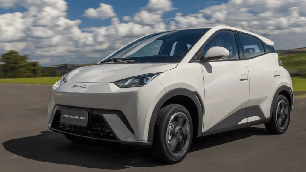 Brasil registra mais de 168 mil vendas de carros elétricos em 2025 Byd dolphin mini