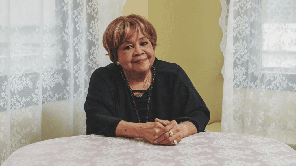 Os 15 melhores álbuns de 2025, segundo o metacritic Mavis staples para o álbum sad and beautiful world
