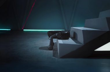 Ces 2026: roborock saros rover é um robô aspirador com pernas para subir escadas