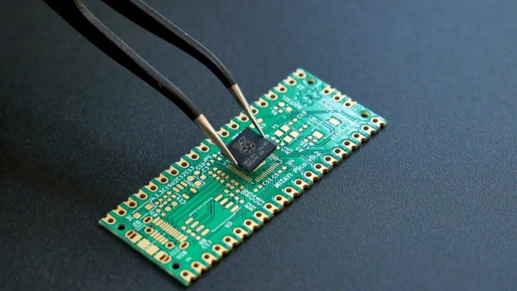 Veja tudo sobre circuitos integrados e como eles movem a eletrônica moderna Como funcionam os ics na prática / imagem: (reprodução / internet)