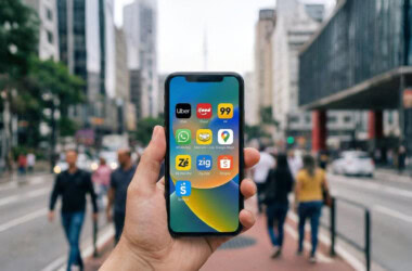 Aplicativo no celular com uber, whatsapp, google maps e outros usados no brasil.