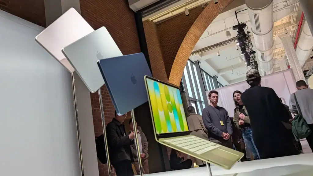 Apple lança macbook neo: notebook acessível com chip a18 pro e design colorido Apple lança macbook neo: notebook acessível com chip a18 pro e design colorido. Conheça o macbook neo, o novo notebook da apple que traz design em alumínio, tela liquid retina de 13 polegadas, chip a18 pro e bateria para o dia todo, com preço inicial a partir de r$ 7. 299