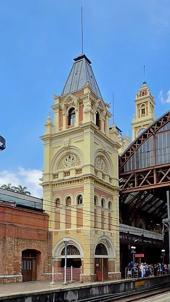 Review: galaxy s26 ultra inova com tela de privacidade e mantém ótimas câmeras Review: galaxy s26 ultra inova com tela de privacidade e mantém ótimas câmeras. A nova geração do smartphone premium da samsung traz tecnologia inédita de privacidade de tela, câmeras aprimoradas e maior duração de bateria, dentre outras novidades. Vela o que achamos dele: