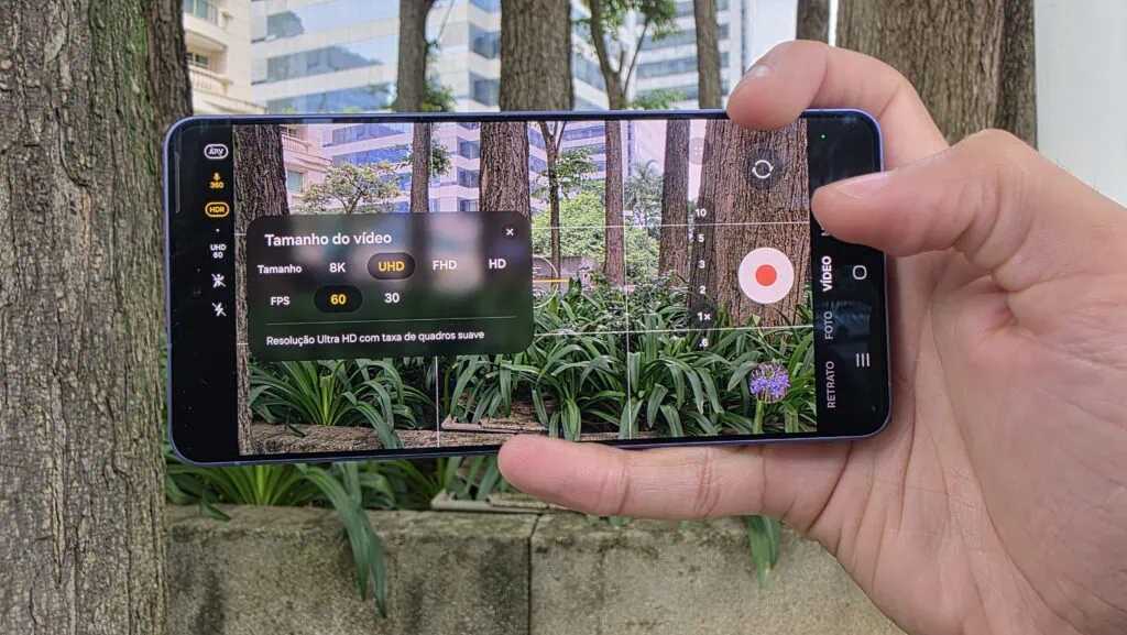 Обзор: Galaxy S26 Ultra предлагает инновационную функцию защиты конфиденциальности на экране и сохраняет отличные камеры. Подробности видео о Galaxy S26 Ultra