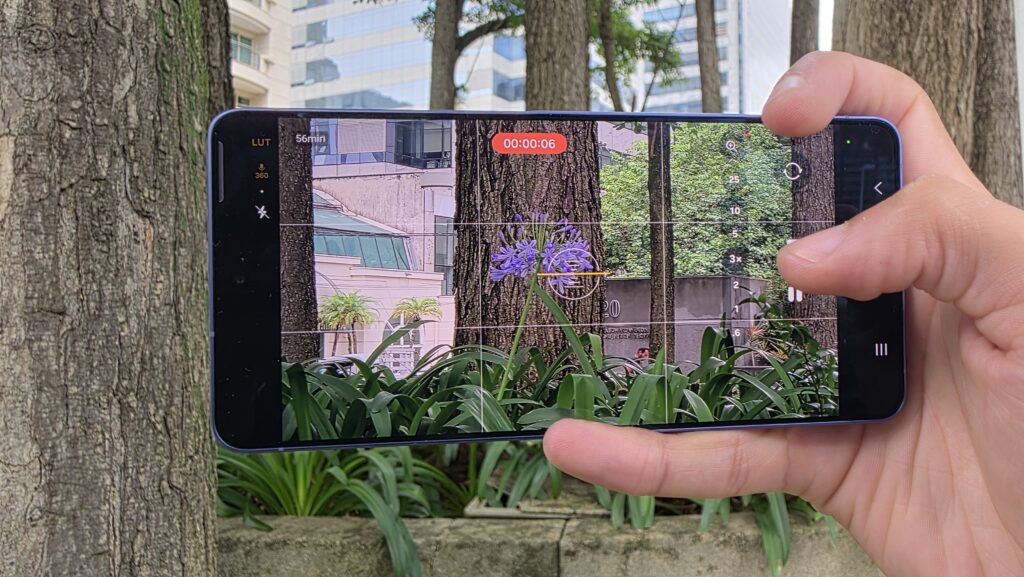 Review: De Galaxy S26 Ultra innoveert met een privacyscherm en behoudt uitstekende camera's. galaxy s26 ultra-camera's