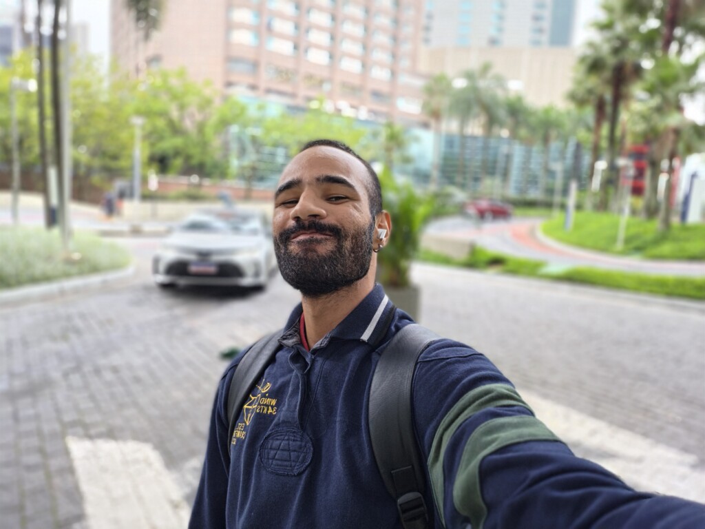 Review: galaxy s26 ultra inova com tela de privacidade e mantém ótimas câmeras Review: galaxy s26 ultra inova com tela de privacidade e mantém ótimas câmeras. A nova geração do smartphone premium da samsung traz tecnologia inédita de privacidade de tela, câmeras aprimoradas e maior duração de bateria, dentre outras novidades. Vela o que achamos dele: