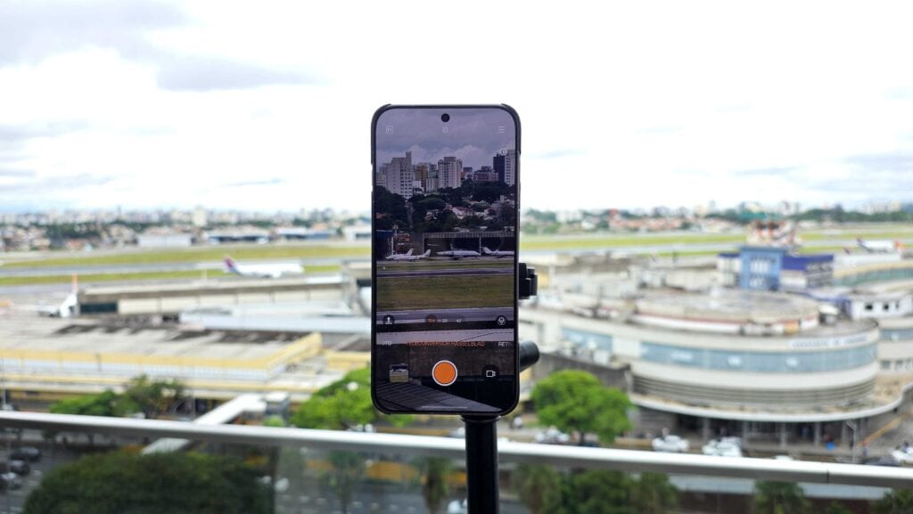 오포 파인드 X9 프로가 200MP 하셀블라드 렌즈를 탑재하고 브라질에 출시되었습니다. 오포 파인드 X9 프로용 오포 하셀블라드 전문가용 카메라 텔레컨버터 모듈