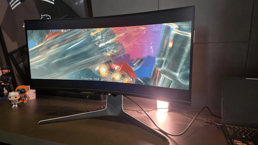 Monitor da gioco LED TCL QD-Mini: modelli e vantaggi Tcl 34r83q
