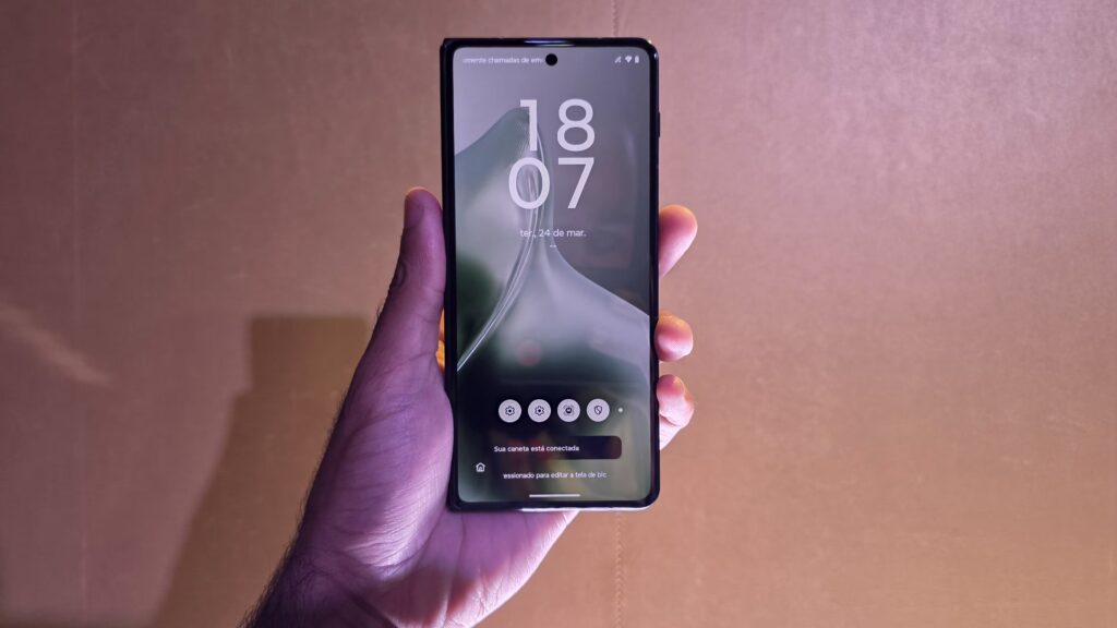 Lenovo tech world brasil 2026: veja todos os anúncios do evento! Motorola razr fold fechado