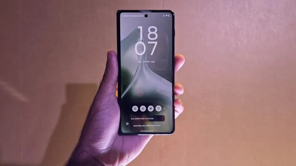 Lenovo Tech World Brasil 2026: Se alle kunngjøringene fra arrangementet! Motorola Razr Fold (lukket)