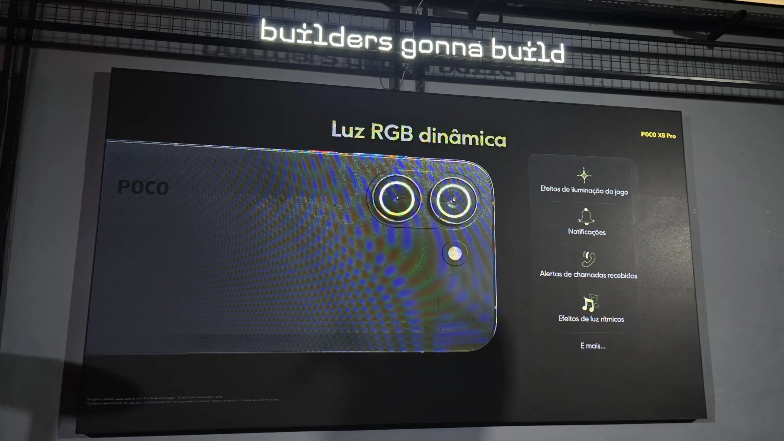 Poco x8 pro chega ao brasil com câmera de 50 mp e proposta de ser powerbank. Entenda Luz rgb dinâmica do poco x8 pro