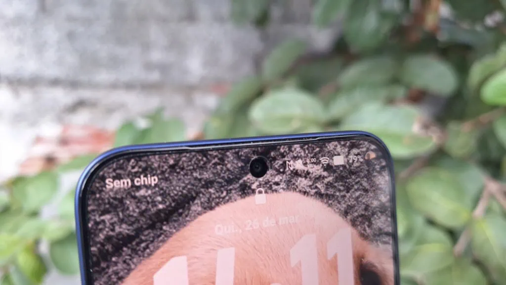 Review: jovi v70 5g tem super bateria e câmera com 200mp Câmera frontal do jovi v70 5g em formato de pílula