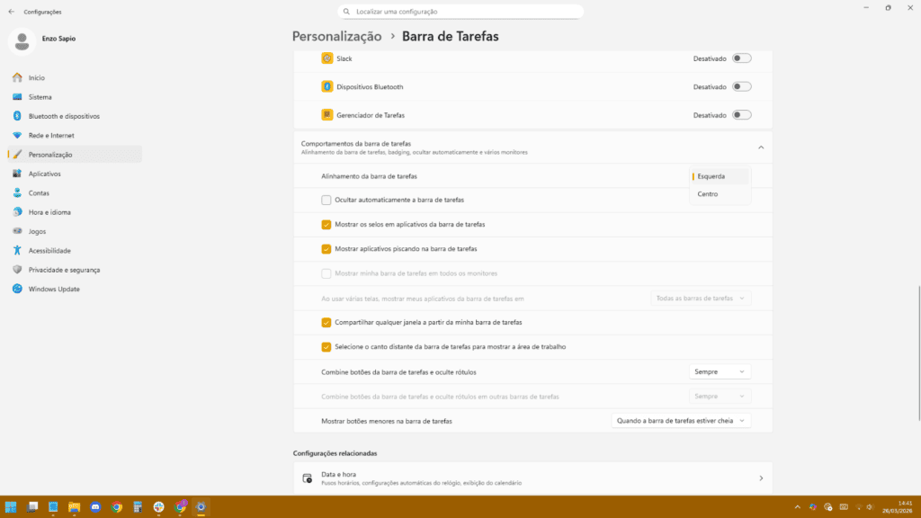 33 trucs et astuces pour améliorer Windows 11 La barre des tâches située à gauche est activée. Vous pouvez la personnaliser en un seul clic.