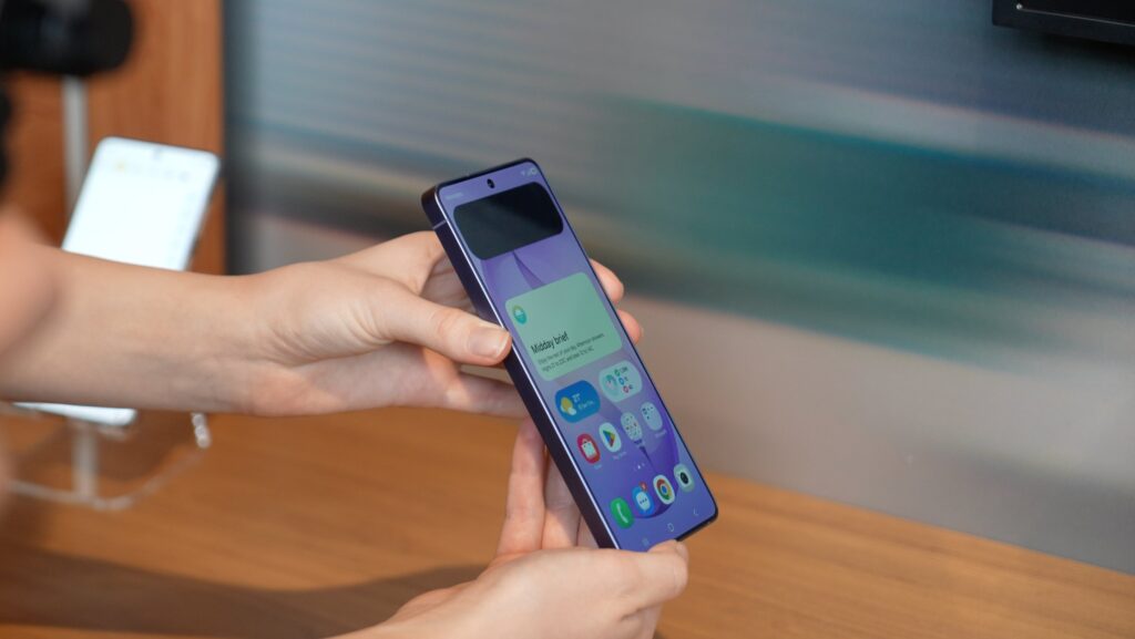 Review: De Galaxy S26 Ultra innoveert met een privacyscherm en behoudt uitstekende camera's. Privacyscherm van de Galaxy S26 Ultra