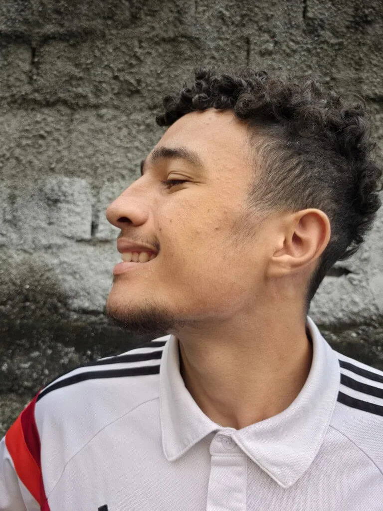 Review: galaxy s26 ultra inova com tela de privacidade e mantém ótimas câmeras Review: galaxy s26 ultra inova com tela de privacidade e mantém ótimas câmeras. A nova geração do smartphone premium da samsung traz tecnologia inédita de privacidade de tela, câmeras aprimoradas e maior duração de bateria, dentre outras novidades. Vela o que achamos dele: