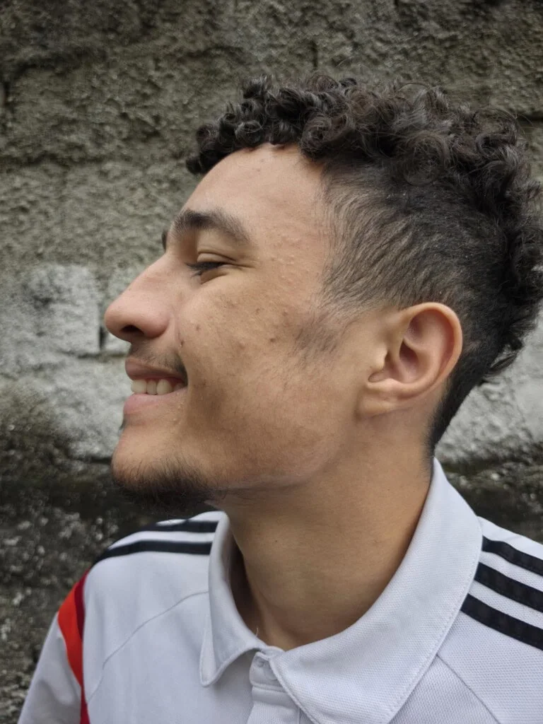 Review: galaxy s26 ultra inova com tela de privacidade e mantém ótimas câmeras Review: galaxy s26 ultra inova com tela de privacidade e mantém ótimas câmeras. A nova geração do smartphone premium da samsung traz tecnologia inédita de privacidade de tela, câmeras aprimoradas e maior duração de bateria, dentre outras novidades. Vela o que achamos dele: