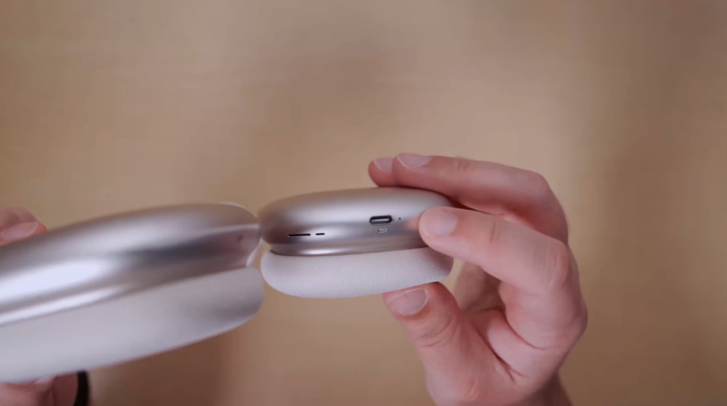 Apple anuncia airpods max 2 com chip h2 por r$ 6. 590,00 Apple anuncia airpods max 2 com chip h2 por r$ 6. 590,00