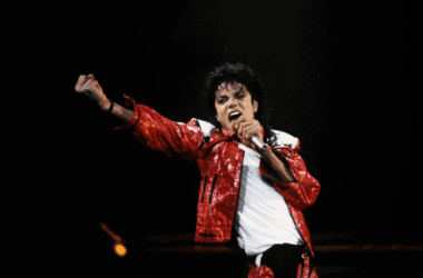 La película biográfica de Michael Jackson se estrena en abril. Revive la controvertida carrera del Rey del Pop.