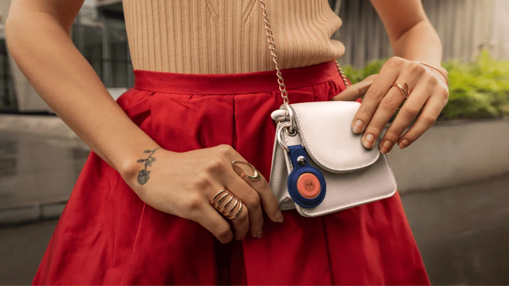 Motorola lança moto watch, caixa de som moto sound flow e moto tag 2 no brasil Moto tag 2