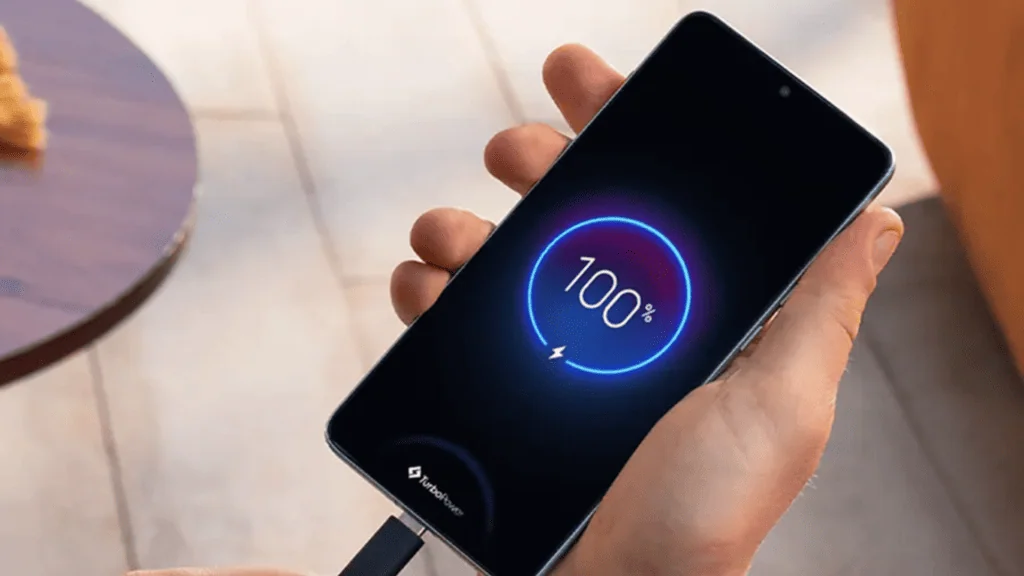 Motorola edge 70, edge 70 fusion+ e edge 70 fusion chegam ao brasil Motorola edge 70 recarregando