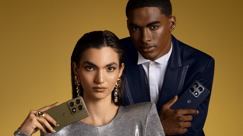 Dois modelos do motorola signature, smartphone de alta tecnologia, com design elegante e câmeras ava.