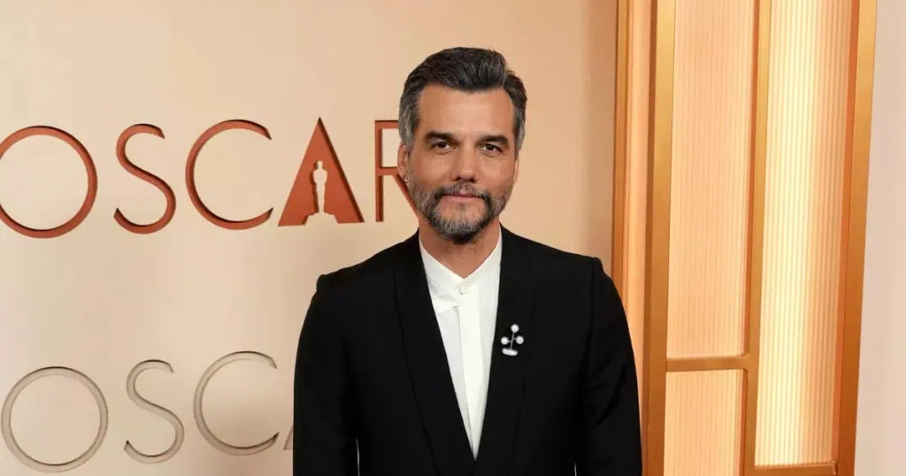 Bekijk de complete lijst met winnaars van de Oscars van 2026. Wagner Moura tijdens de Oscaruitreiking van 2026.