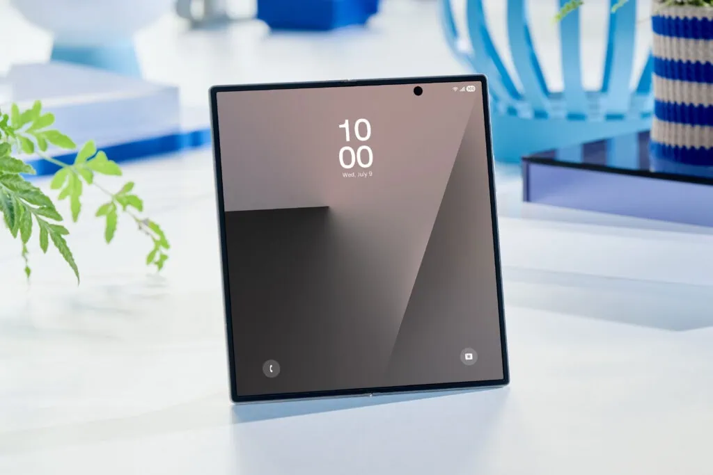 Review: galaxy z fold7 faz do smartphone dobrável um sonho de consumo Z fold7 preto aberto