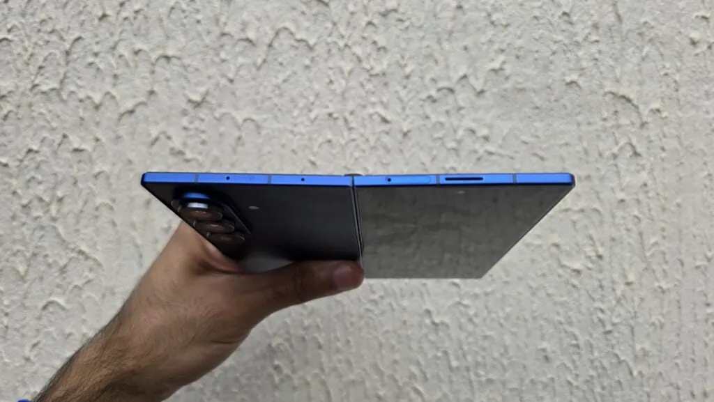 Review: galaxy z fold7 faz do smartphone dobrável um sonho de consumo Galaxy z fold7 fechado