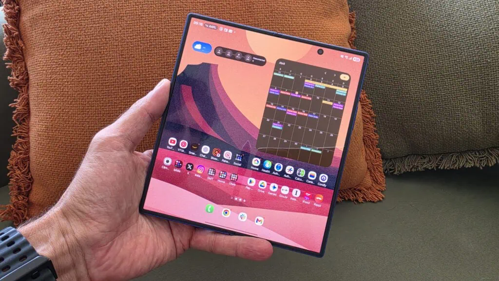 Review: galaxy z fold7 faz do smartphone dobrável um sonho de consumo Review: galaxy z fold7 faz do smartphone dobrável um sonho de consumo. Modelo é mais leve, mais fino, tem novo processador, câmeras aprimoradas e mostra que os dobráveis são mesmo o futuro dos smartphones. Veja o que achamos dele