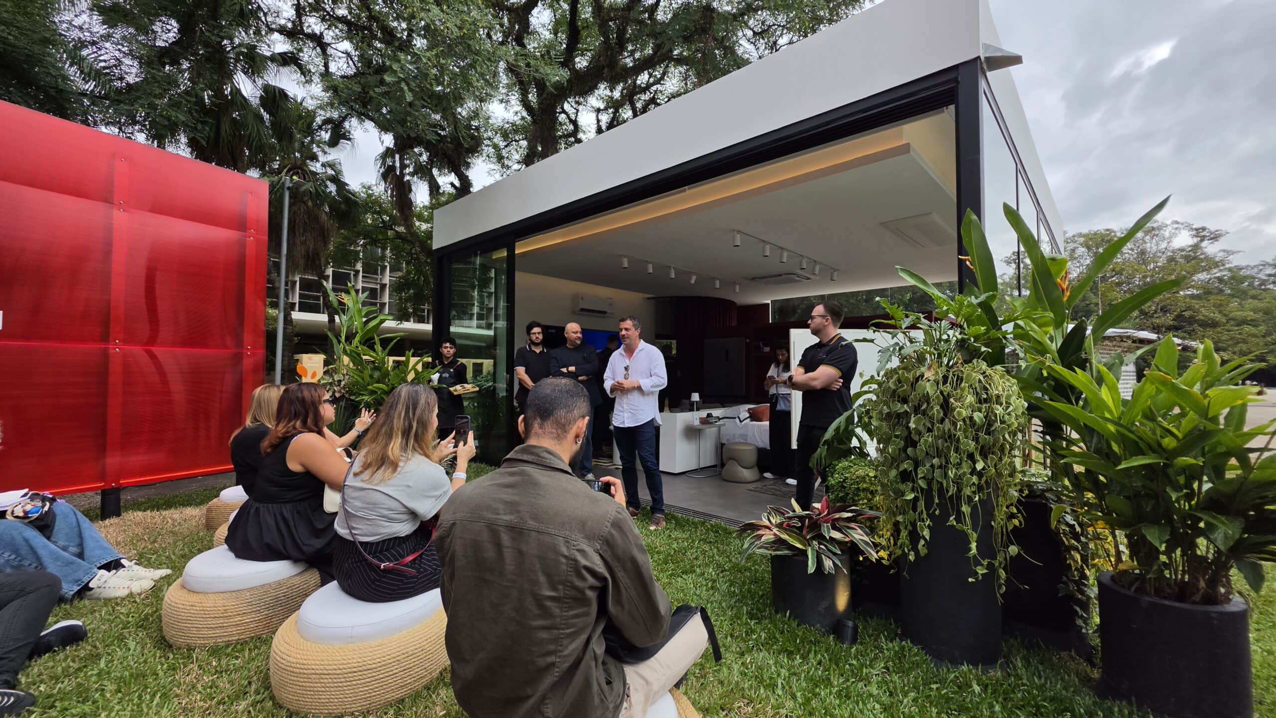 Casa tcl: veja todos os produtos demonstrados na bab 2026 Casa tcl montada na bab 2026