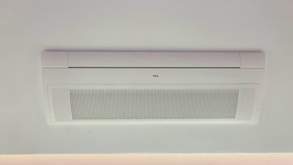 Casa tcl: veja todos os produtos demonstrados na bab 2026 Ar condicionado piso-teto inverter