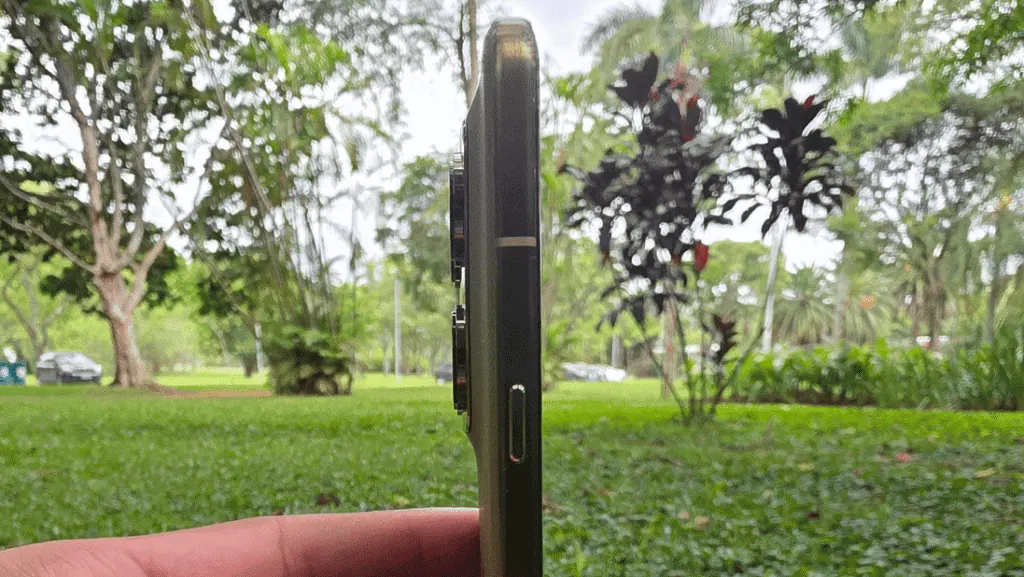 Análisis: El Motorola Signature es una obra maestra en cuanto a rendimiento de la cámara y la batería. Botón para activar la IA en Motorola Signature