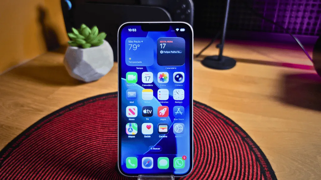 مراجعة: يجمع هاتف iPhone 17e بين السعر المعقول والابتكار والمتانة. تأتي شاشة iPhone 17e بشاشة مقاس 6,1 بوصة ودقة Full HD+.