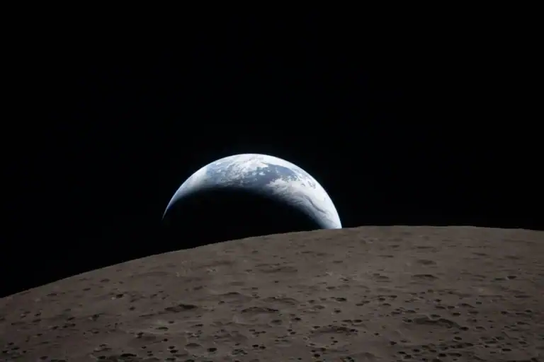 Nasa divulga fotos da passagem lua em 8k