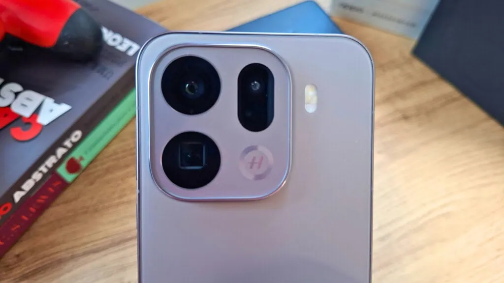 Review: oppo find x9 pro é o rei da fotografia no brasil Traseira do oppo find x9 pro