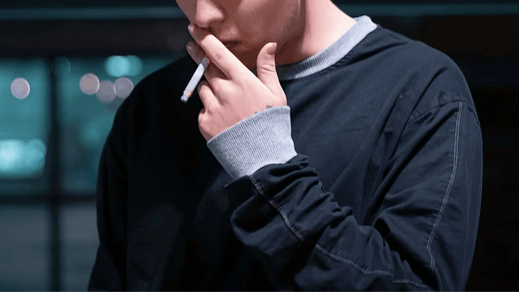 Reino unido proibirá consumo de cigarro e vape para quem nasceu a partir de 1º de janeiro de 2009 Reino unido proibirá consumo de cigarro e vape para quem nasceu a partir de 1º de janeiro de 2009