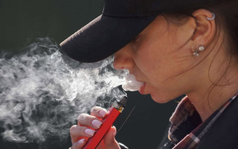 Reino unido proibirá consumo de cigarro e vape para quem nasceu a partir de 1º de janeiro de 2009