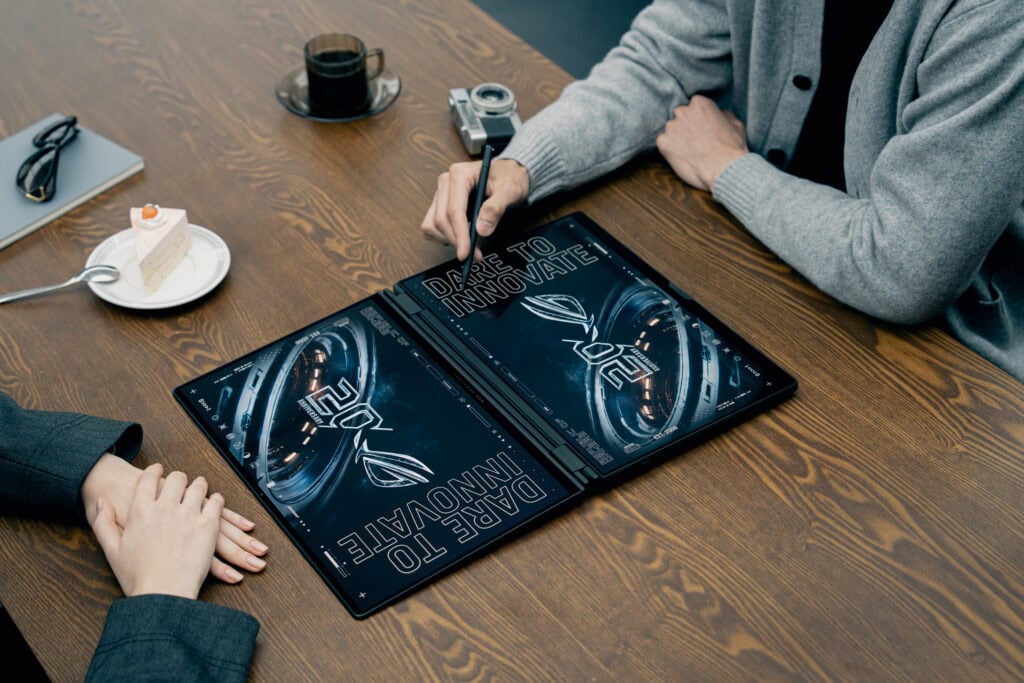 ROG Zephyrus Duo៖ Asus នាំយកកុំព្យូទ័រយួរដៃដែលមានអេក្រង់ពីរទៅកាន់ប្រទេសប្រេស៊ីល។ របៀបសំប៉ែត Asus ROG Zephyrus Duo
