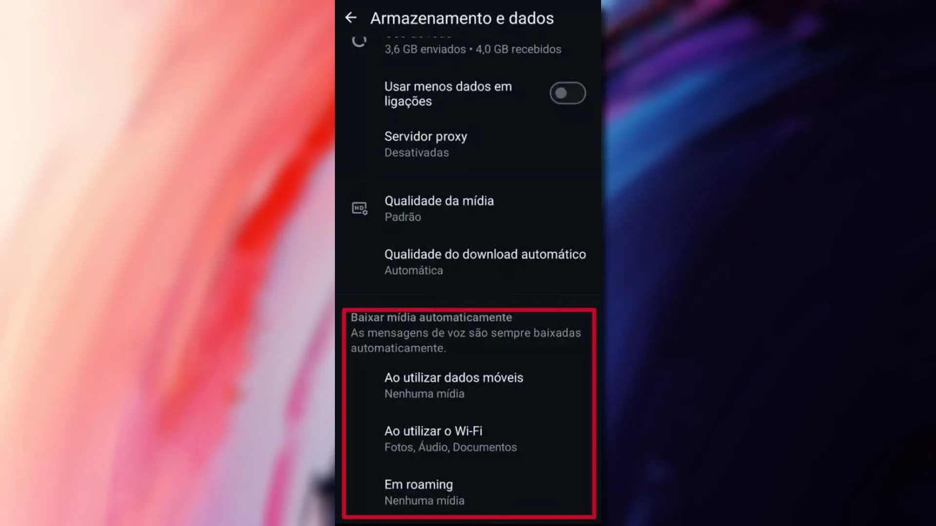 Saiba como liberar espaço no whatsapp Tela de configurações do whatsapp em 'armazenamento e dados' com destaque na seção 'baixar mídia automaticamente', mostrando as opções desativadas para dados móveis e roaming, e configurada apenas para fotos, áudios e documentos no wi-fi, ajudando a evitar o acúmulo automático de arquivos.
