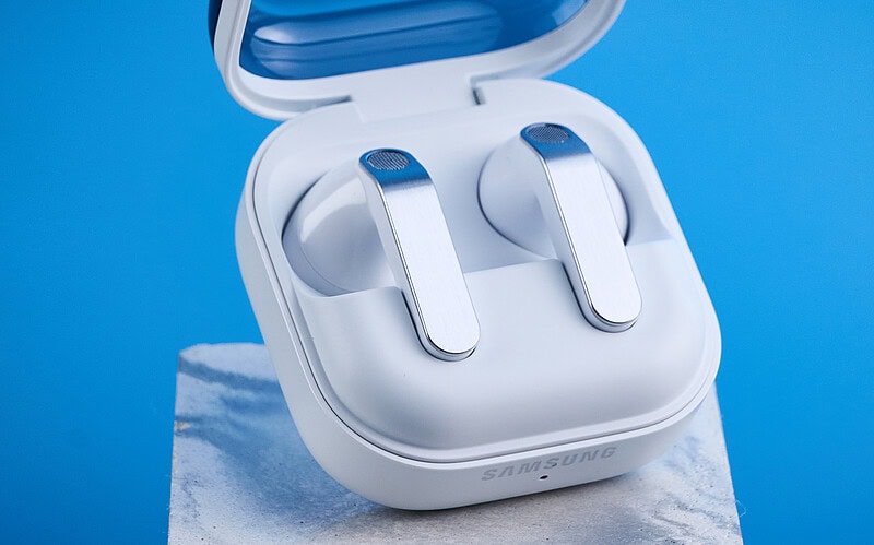 Galaxy buds4 entra em promoção com desconto de 30% na samsung ai week; compre agora. Com os descontos da samsung ai week, os galaxy buds4 podem ser adquiridos a partir de r$ 1. 140,00