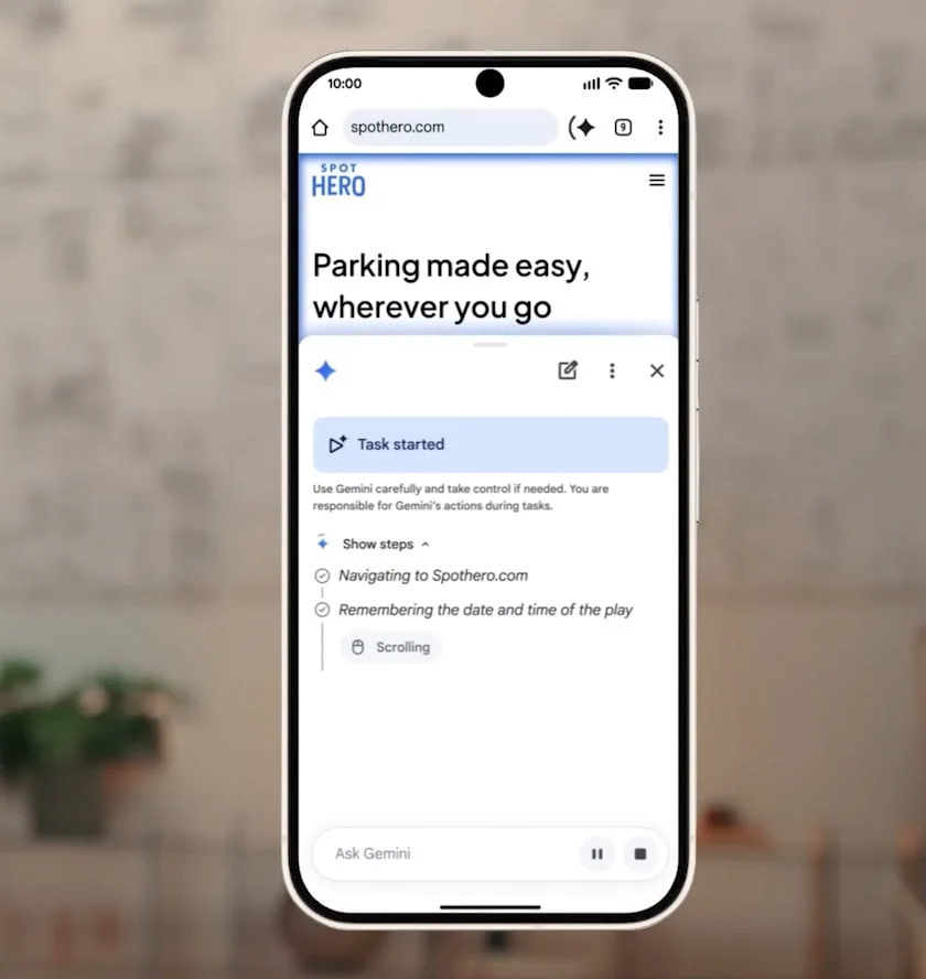 Android show 2026: veja tudo que o google lançou! Smartphone exibindo o navegador chrome com o gemini em execução, mostrando automação de tarefa no site spothero com etapas de navegação sendo realizadas automaticamente.