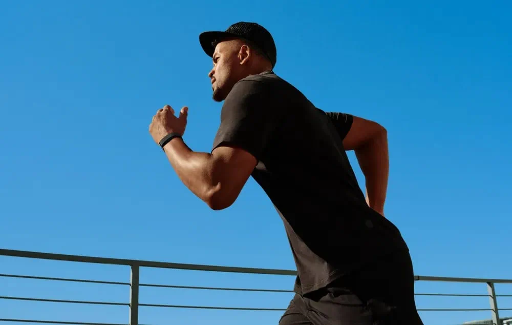 Google lança fitbit air, pulseira inteligente focada em monitoramento contínuo de saúde Google lança fitbit air, pulseira inteligente focada em monitoramento contínuo de saúde
