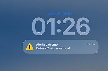 Imagem em 16:9 com a tela de um celular mostrando alerta extremo e o texto defesa civil:misantropi4.