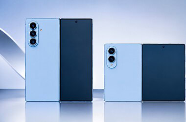 Render atribuído à próxima linha galaxy z da samsung mostra dobráveis galaxy z fold 8 ultra, fold 8 e flip 8 em uma composição usada na reportagem sobre lançamento e vendas.