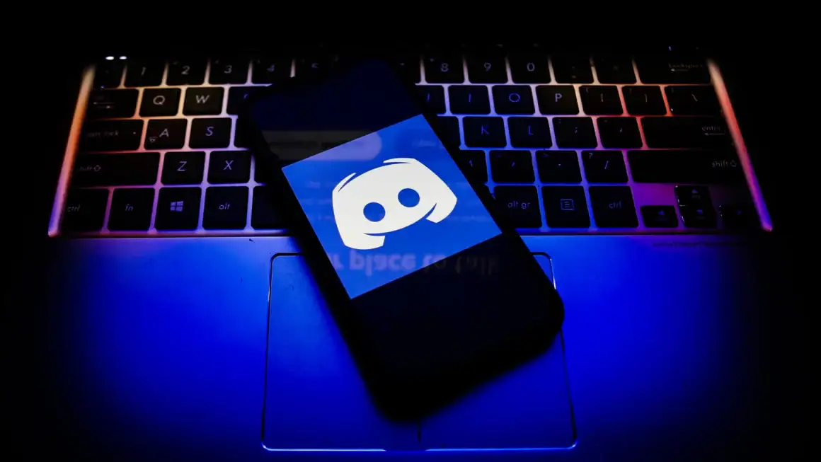 Federálna vláda zakazuje Discord pre používateľov mladších ako 18 rokov.