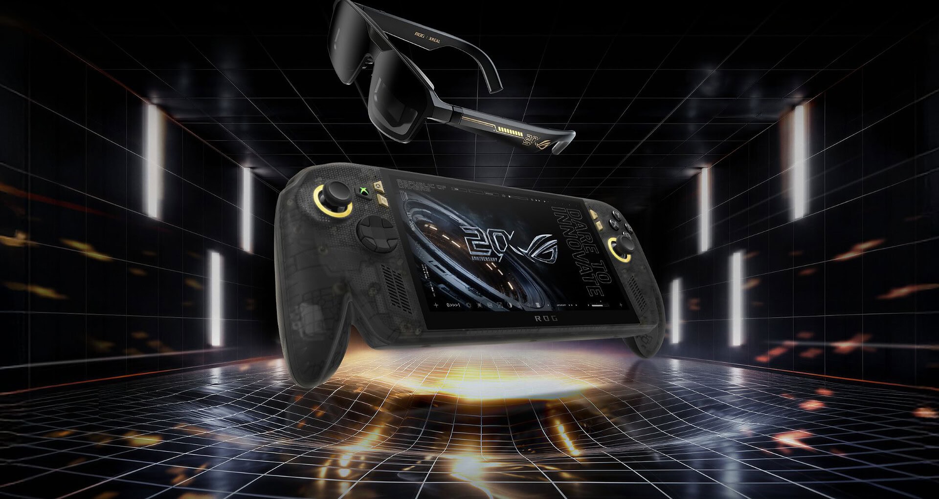 Rog xbox ally x20 em edição especial preta translúcida ao lado dos óculos rog xreal r1 edition 20