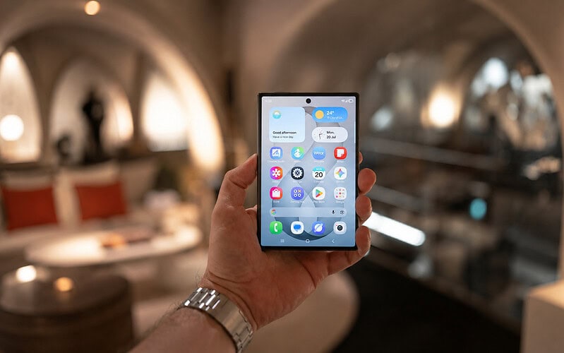 Galaxy z fold 8: o que dizem os primeiros reviews. Engadget, tom’s guide e outros veículos elogiam o formato mais largo, as telas e o desempenho do novo dobrável, mas apontam limitações nas câmeras e no preço
