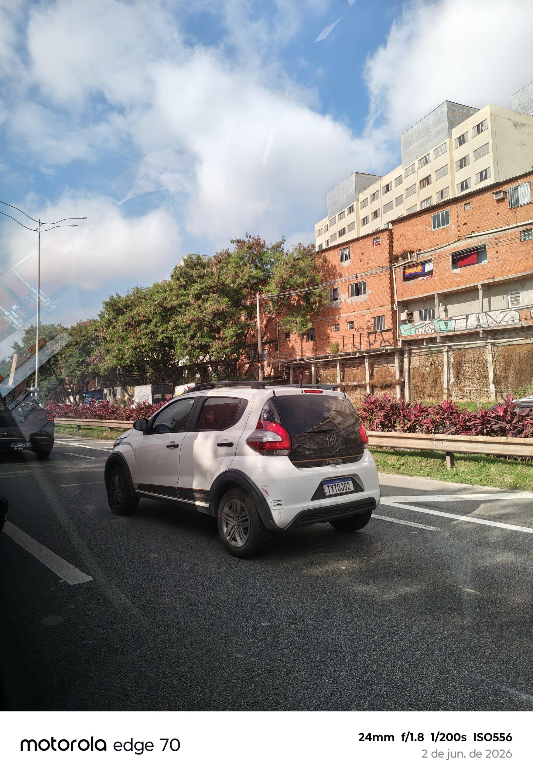 Review: motorola edge 70 impressiona com ótimas câmeras e bateria de alta duração. Já encontrado na casa dos r$ 2 mil, smartphone não deixa a desejar para quem gostar de tirar fotos, ter bateria para todo um dia e mais. Confira o que achamos